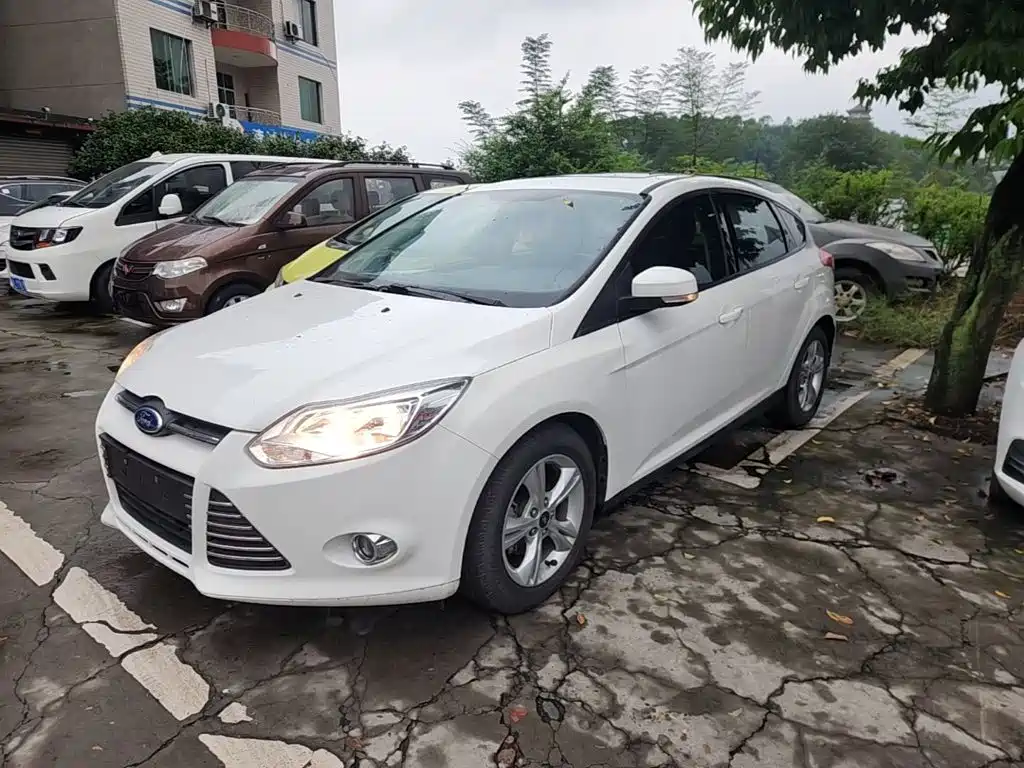 Ford Focus 2015 2012 Hatchback 1.6L Automatic Trend