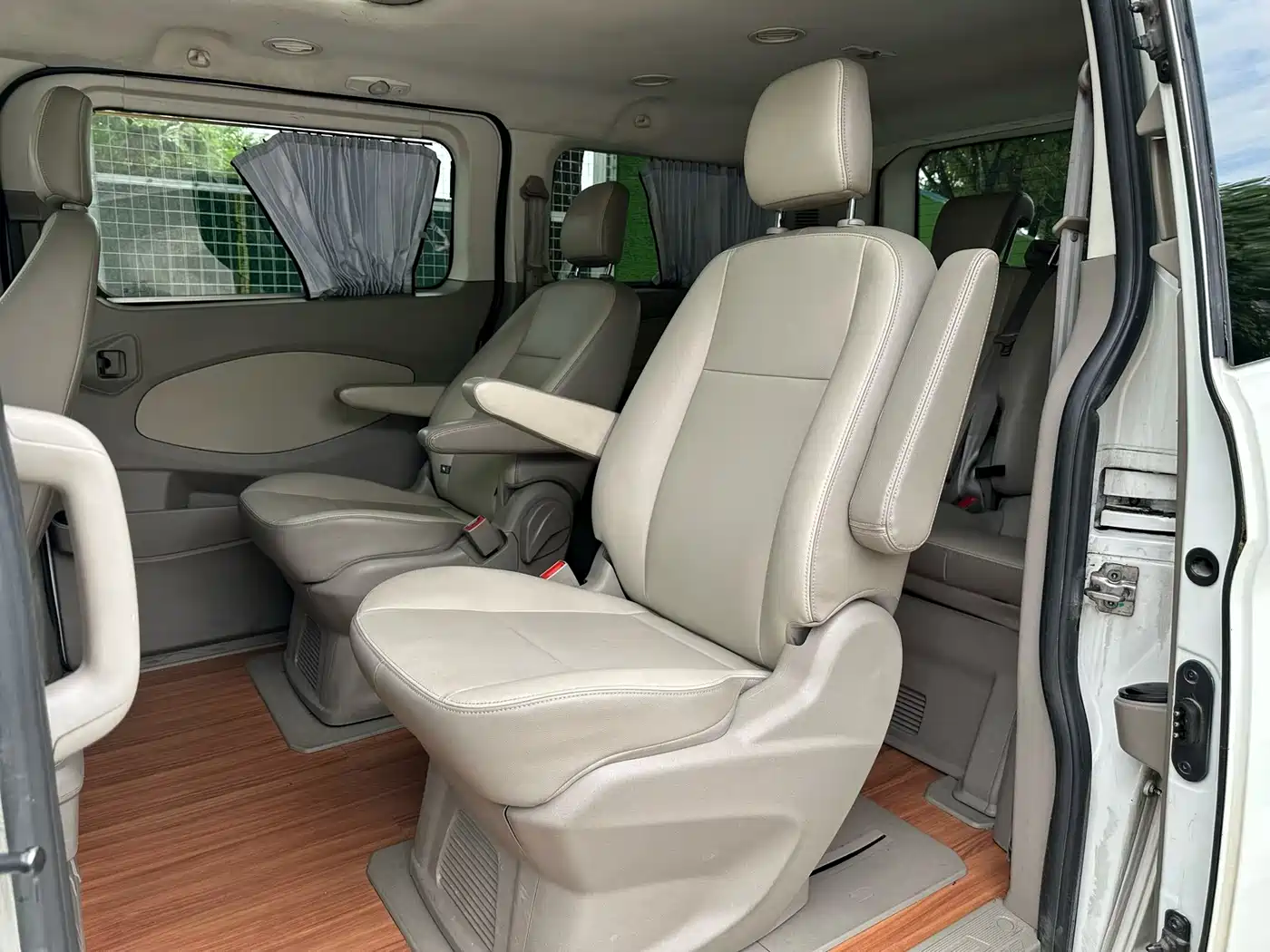 Ford Tourneo 2016 2.0T Manual Elite Edition фото 9