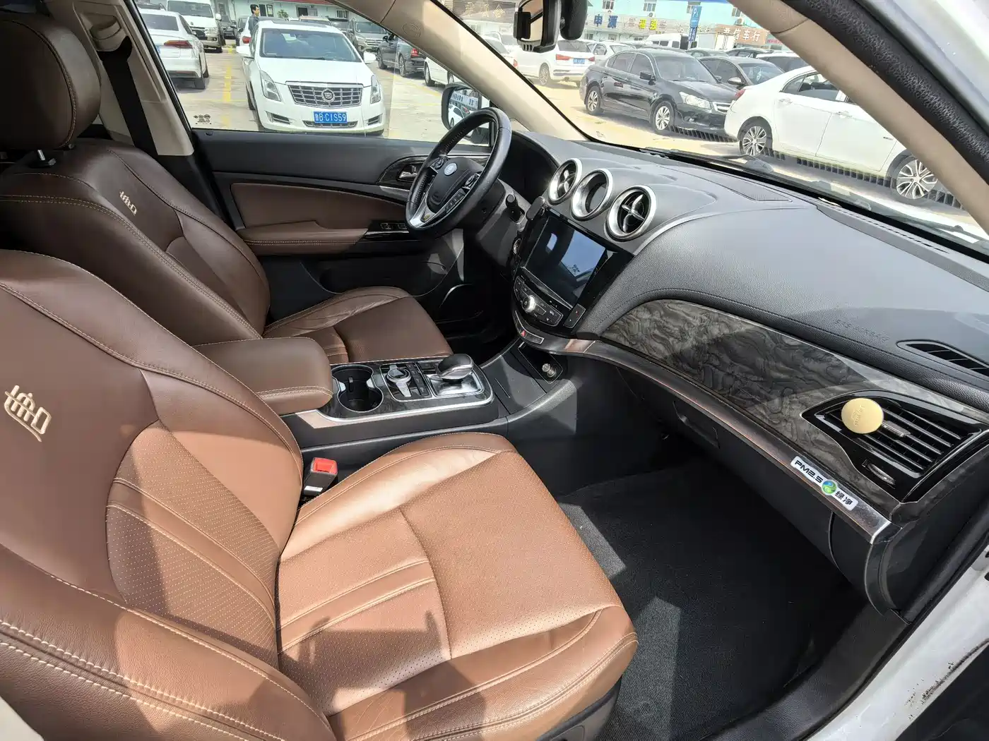 BYD Tang New Energy 2015 2.0T 4WD Flagship фото 11