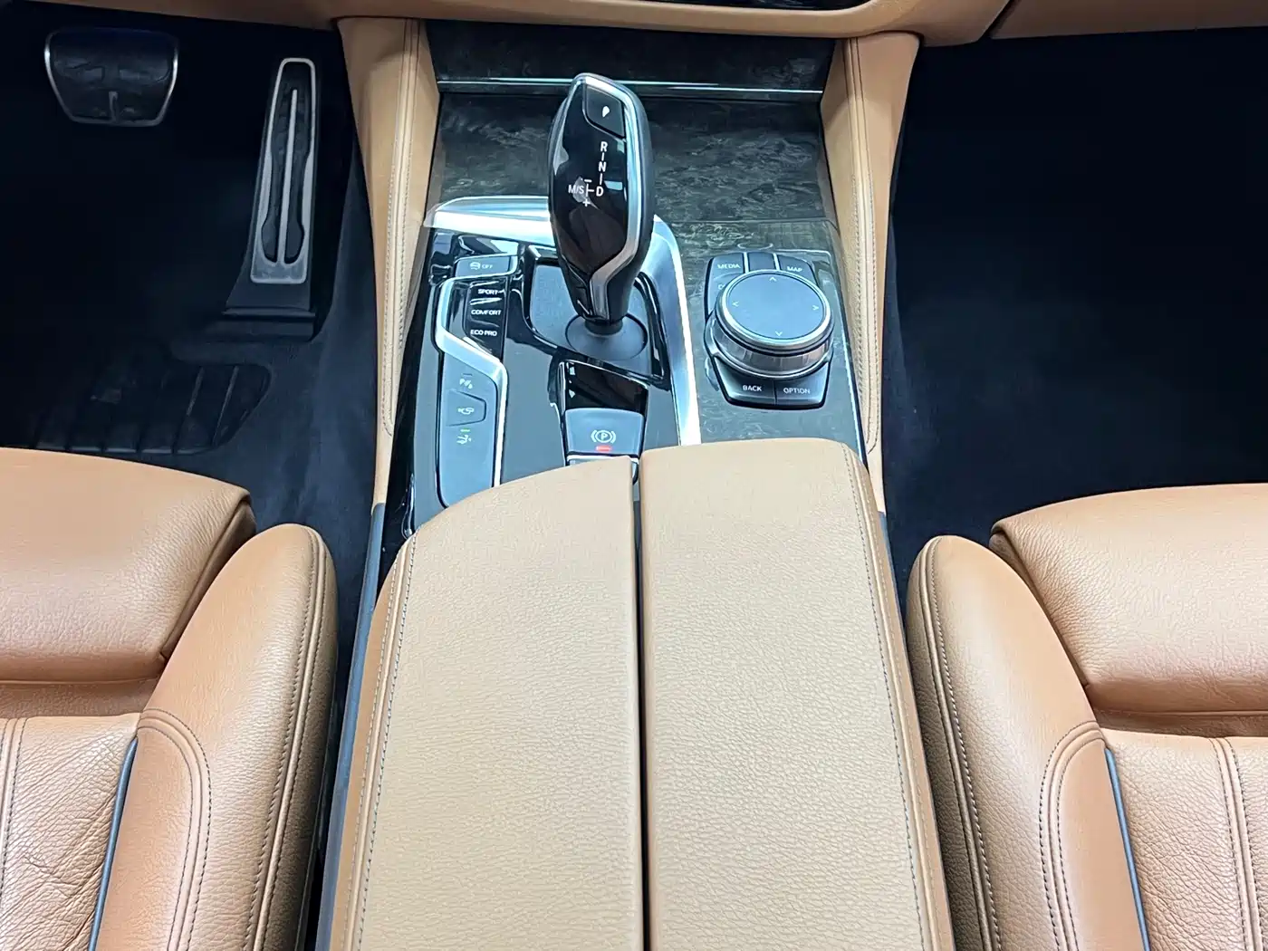 BMW 6 Series GT 2019 630i M Sport Package фото 28