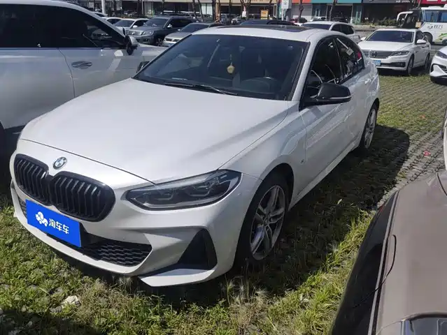 BMW 1 Series 2021