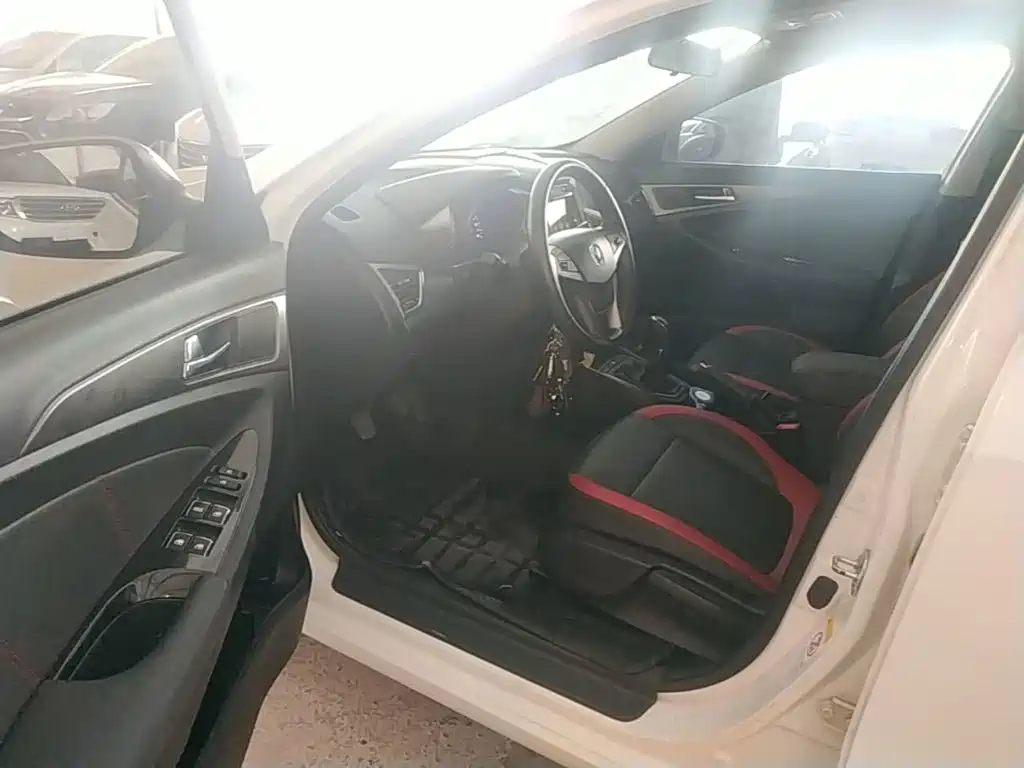 Changan Eado XT 2017 2016 1.6L Manual Stylish Cool Edition