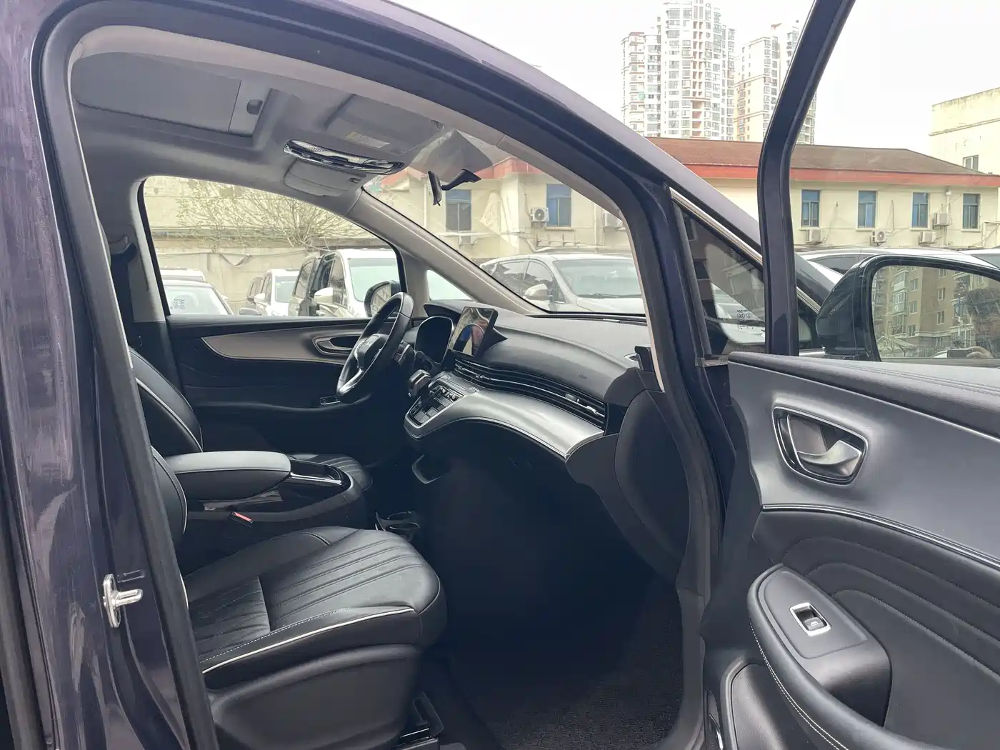 ROEWE IMAX8