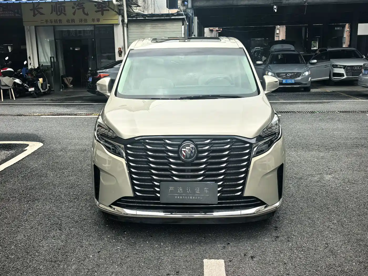 Фото 3 - Buick GL8
