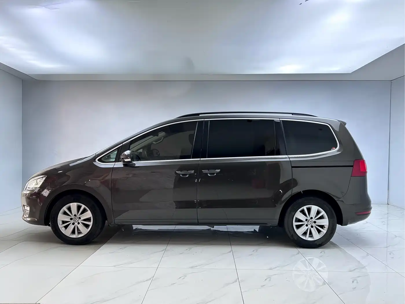 Volkswagen Sharan 2014 2.0TSI Standard фото 4
