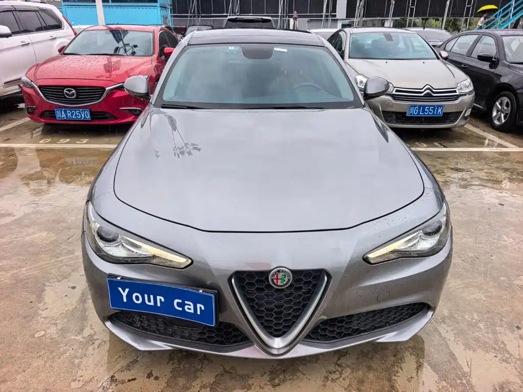 Alfa Romeo Giulia 2018 2017 2.0T 280HP Luxury Edition