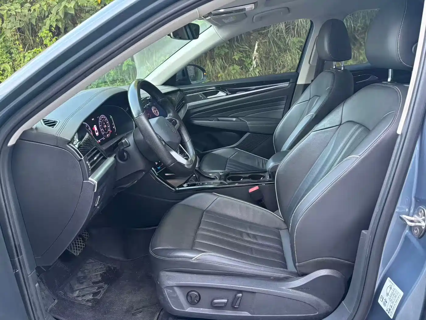 Photo 4 - Volkswagen Passat