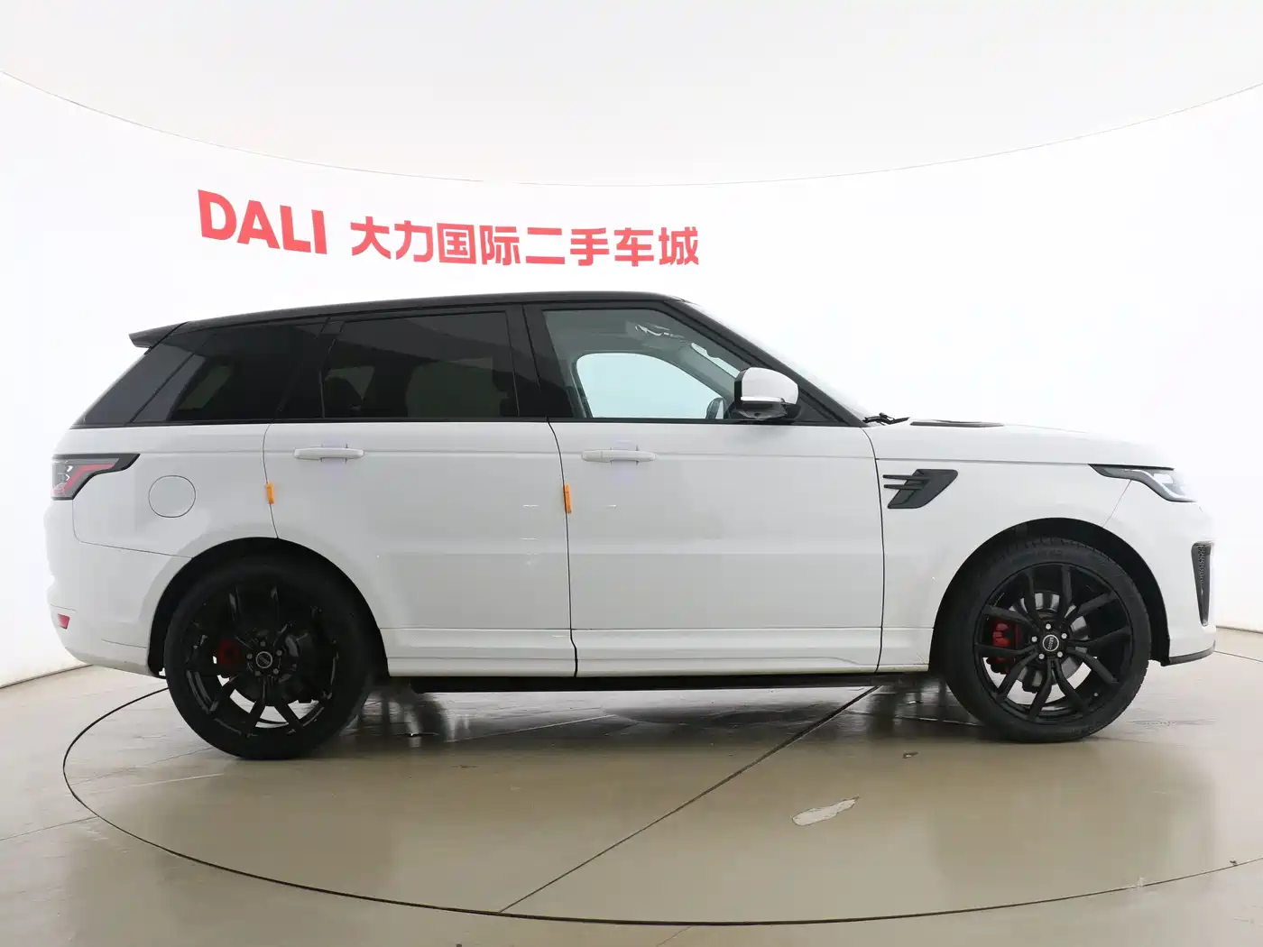 Land Rover Range Rover Sport 2017 3.0 SC V6 SE фото 4