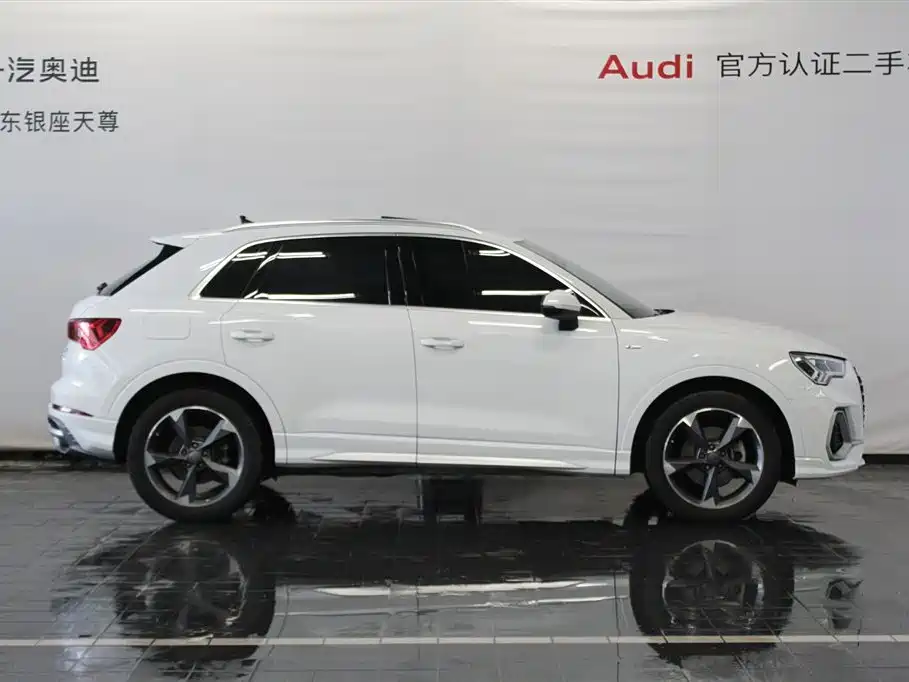 Audi Q3 2019 40 TFSI quattro Fashion Sport фото 4