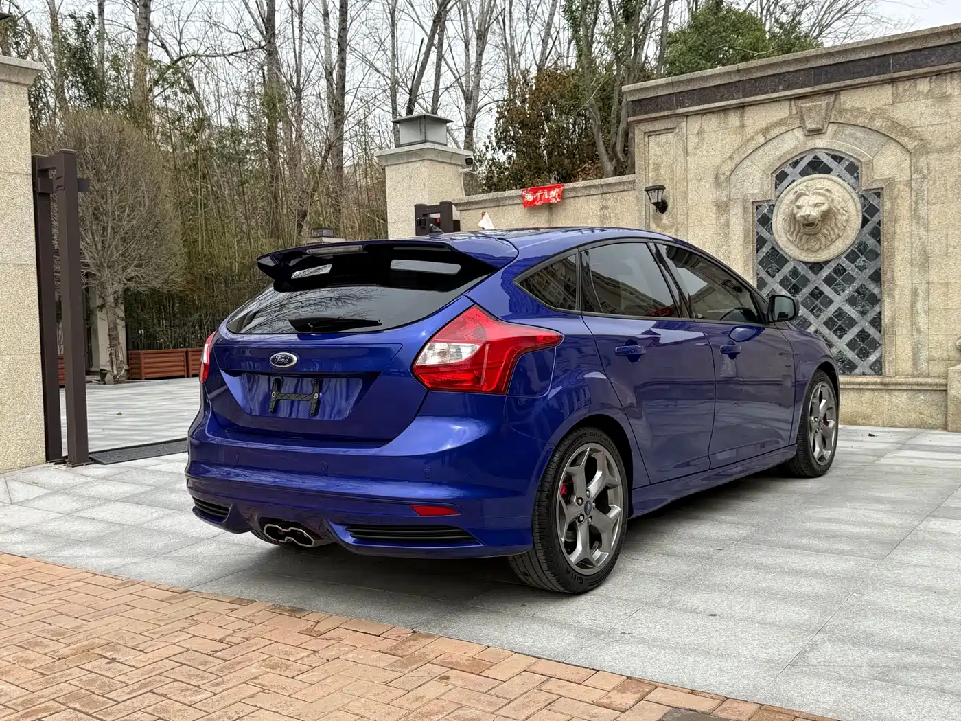 Ford Focus (Import) 2017 2013 2.0T ST Standard Edition