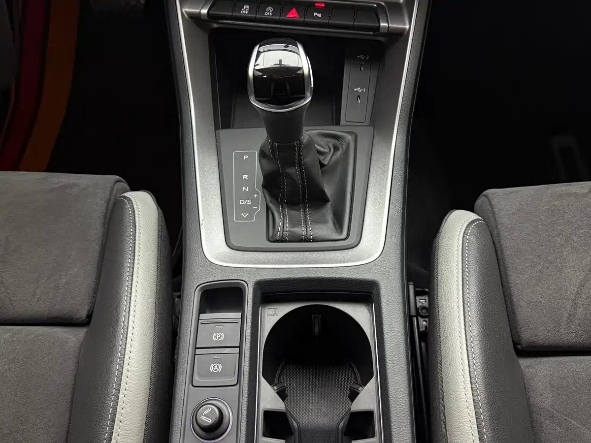 Фото 12 - Audi Q3