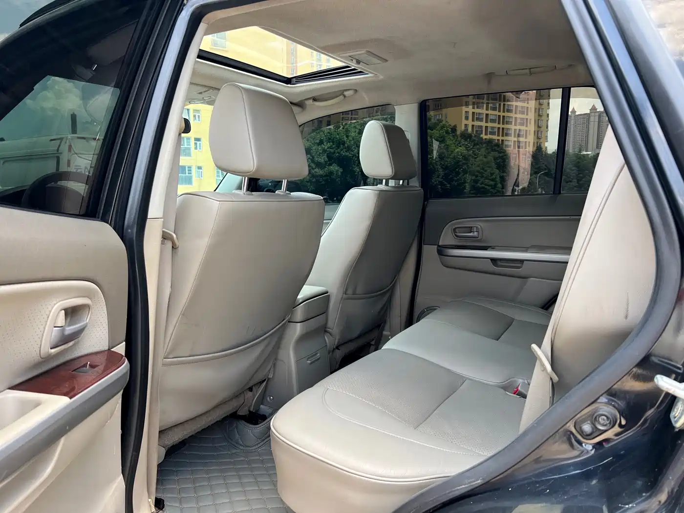 Suzuki Grand Vitara 2011 2.4 AT JLX-EL 5-door Edition фото 8