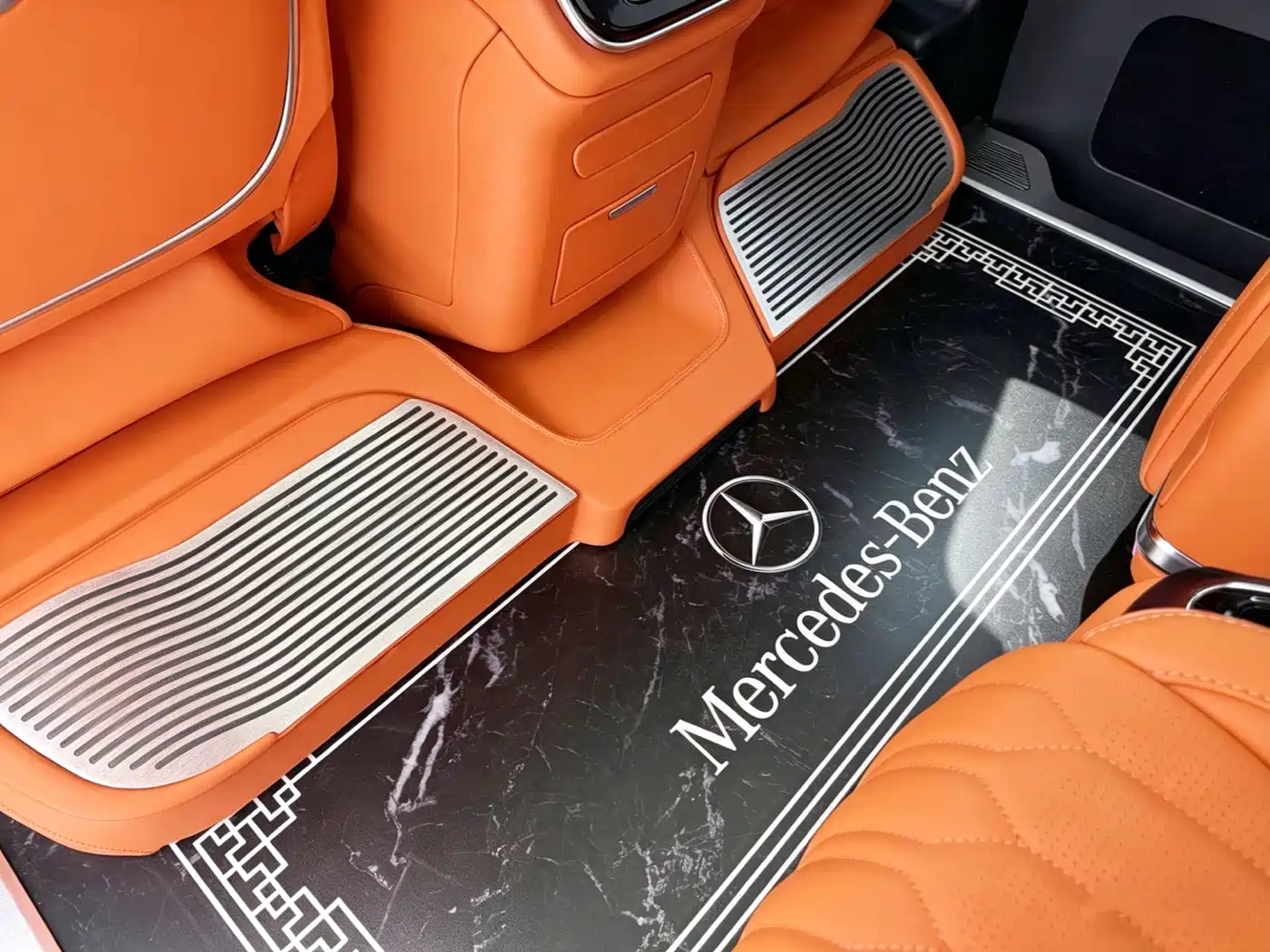 Mercedes-Benz V-Class 2024 V 300 L Long Wheelbase Luxury Edition фото 12