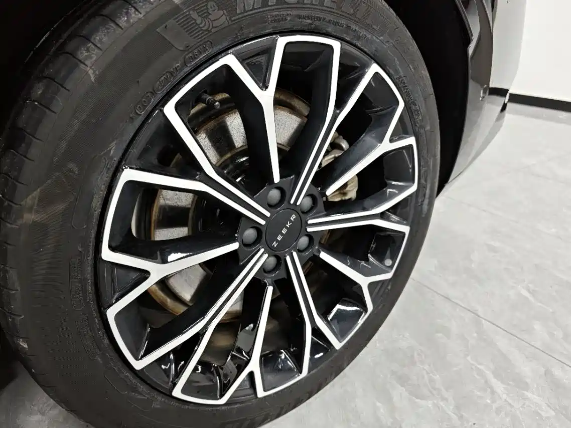 ZEEKR EXTREME KRYPTON 007