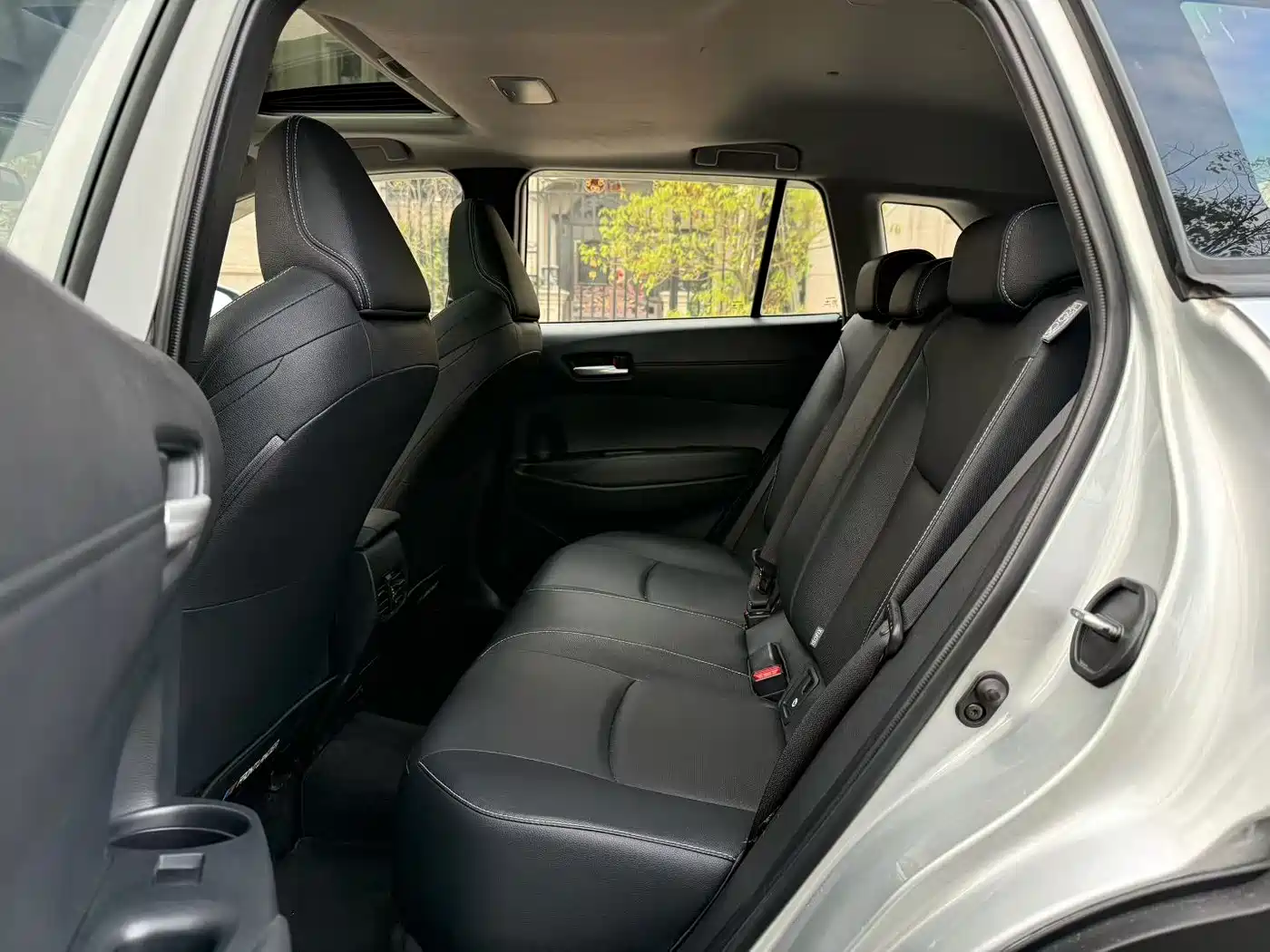 Toyota Frontlander 2022 2.0L CVT Luxury PLUS Edition фото 4
