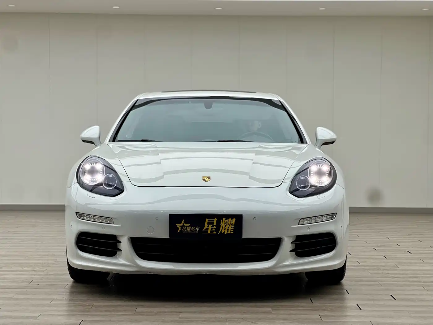 Porsche Panamera 2014 Panamera 3.0T фото 7