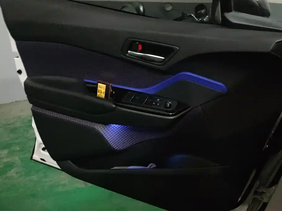 Toyota IZOA 2018 2.0L Sport Edition China VI фото 7