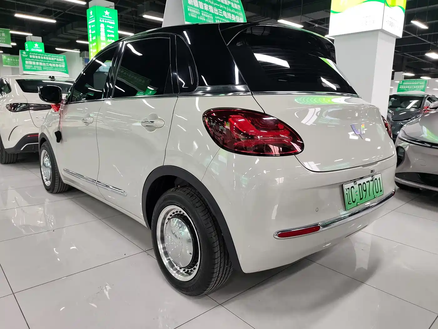 Wuling Motors Wuling Bingo 2023 2023 Model 333km Telepathic Connect+ Version