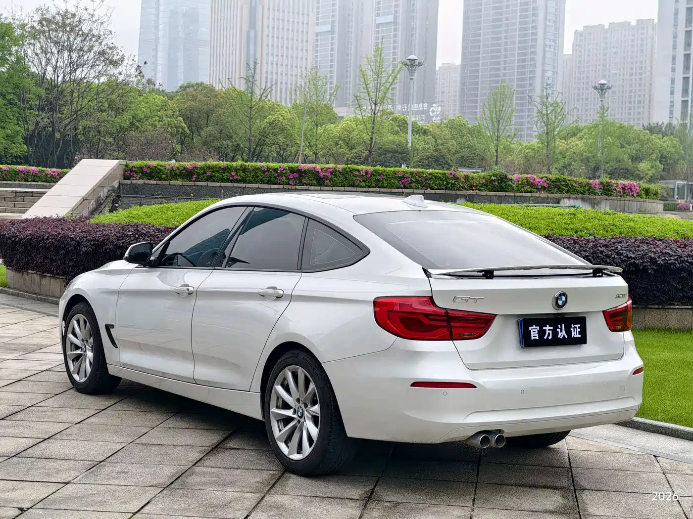 BMW 3 Series GT 2019 320i Fashion Model фото 17