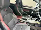 Фото 25 - Geely Coolray