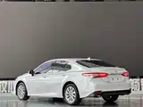 Фото 17 - Toyota Camry