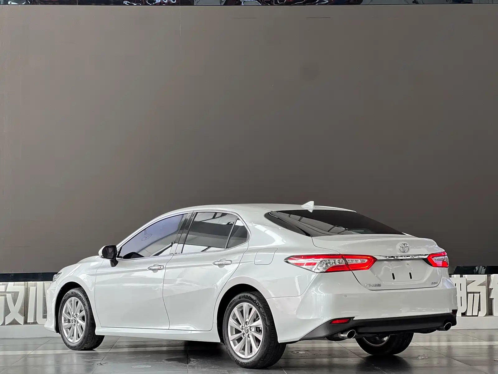 Фото 17 - Toyota Camry