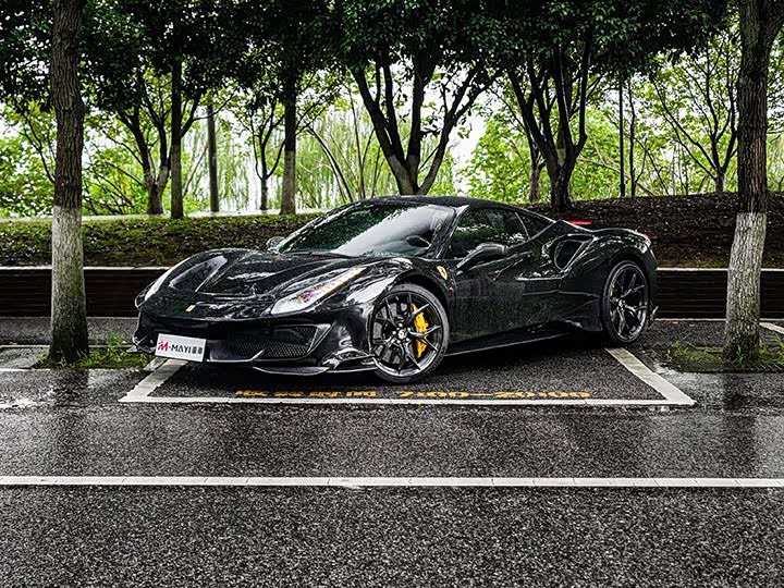 Ferrari 488