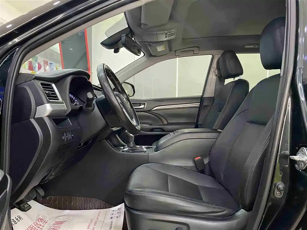 Toyota Highlander 2021 2.0T AWD Premium 7-Seater фото 6
