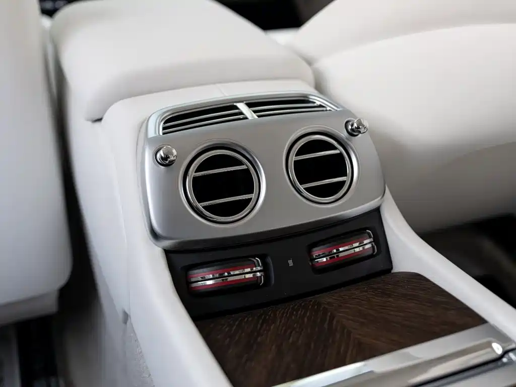 Фото 23 - Rolls-Royce Wraith