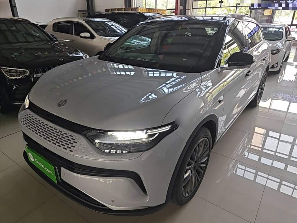Leapmotor C11
