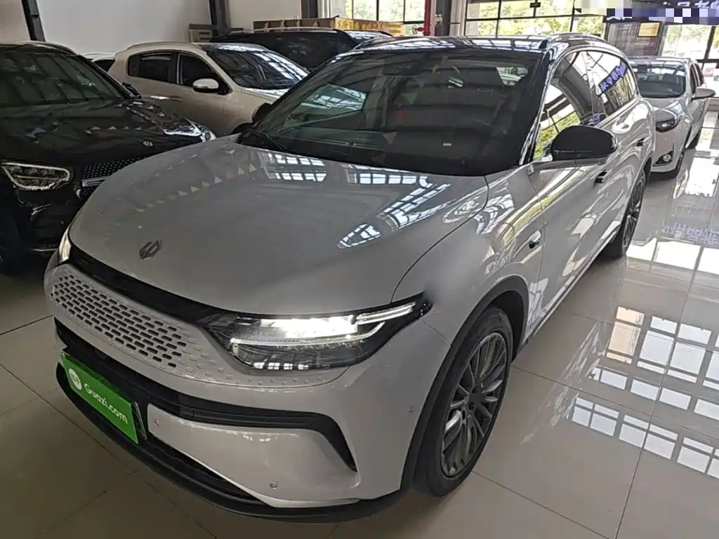 Фото 1 - Leapmotor C11