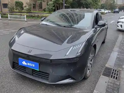 Lynk & Co 10