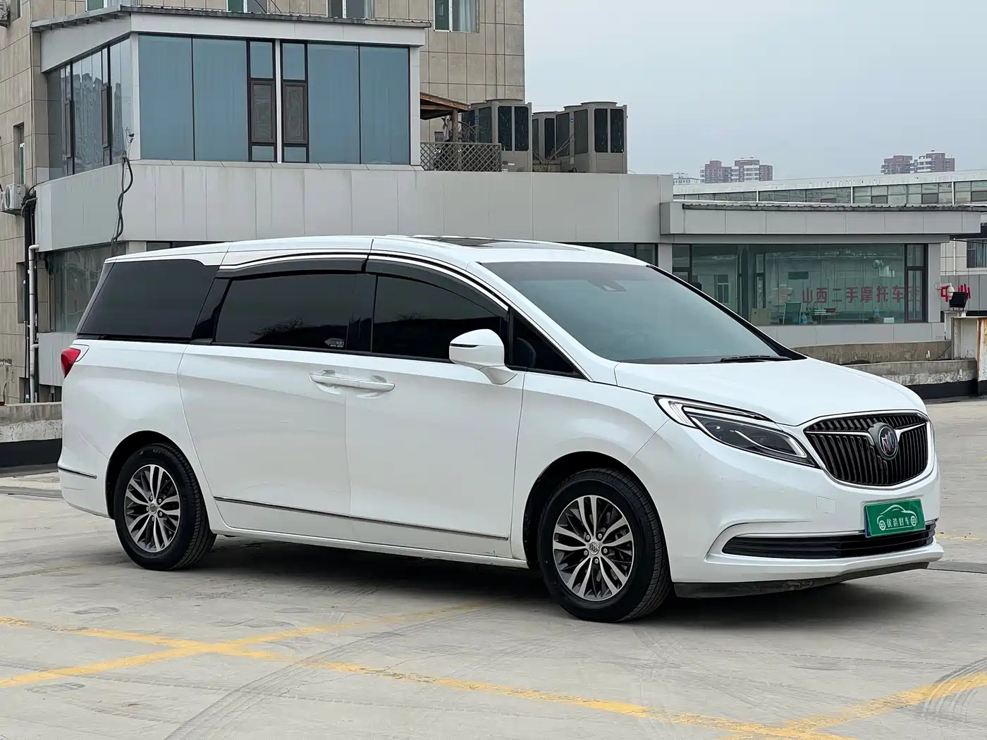 Buick GL8 2018 ES 28T Flagship Type China VI фото 3