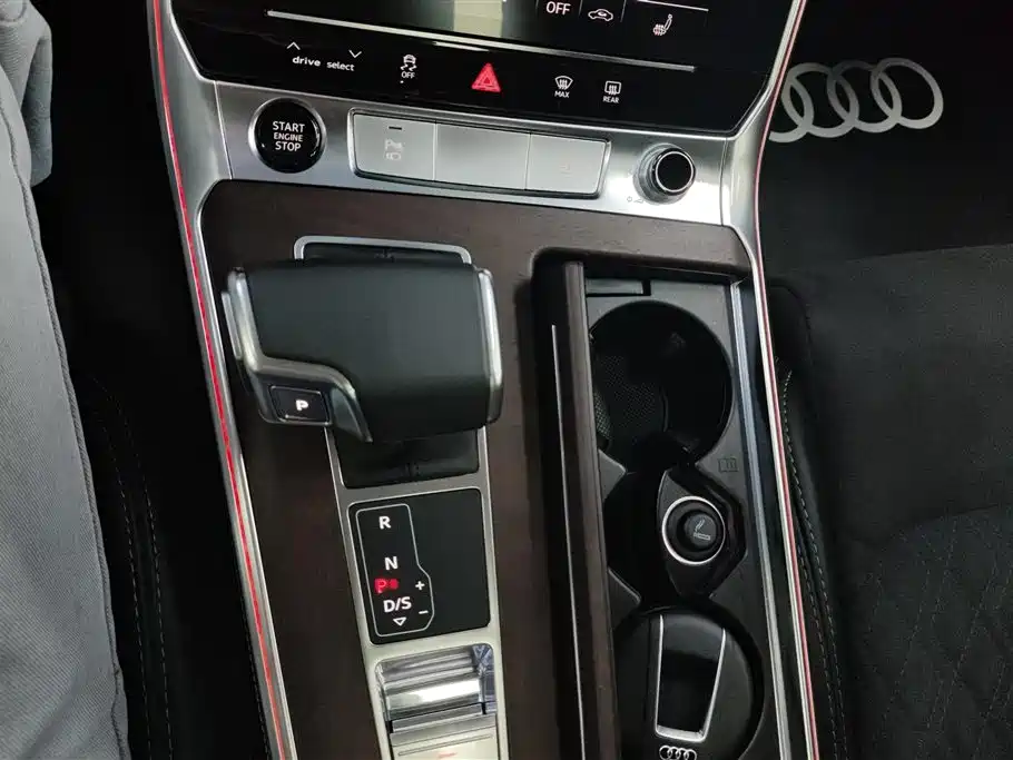 Audi A6L 2023 55 TFSI quattro Flagship Dynamic фото 16