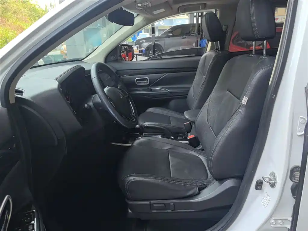 Mitsubishi Outlander 2017 2017 2.0L 2WD Glory 5-seater