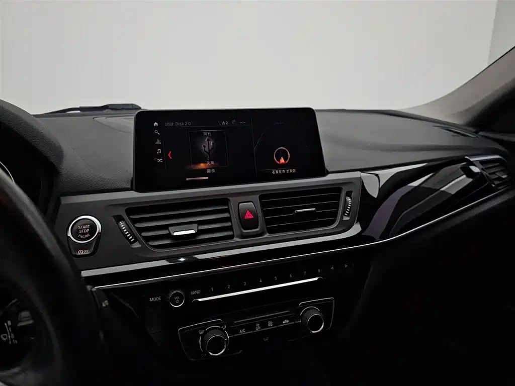 BMW 1 Series 2019 118i Fashion Edition фото 10