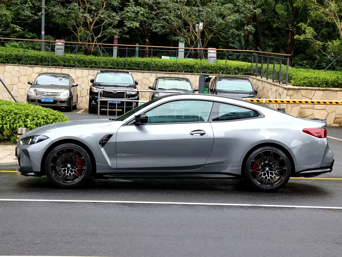 BMW M4 2026 2024 BMW M4 Coupe M xDrive Competition