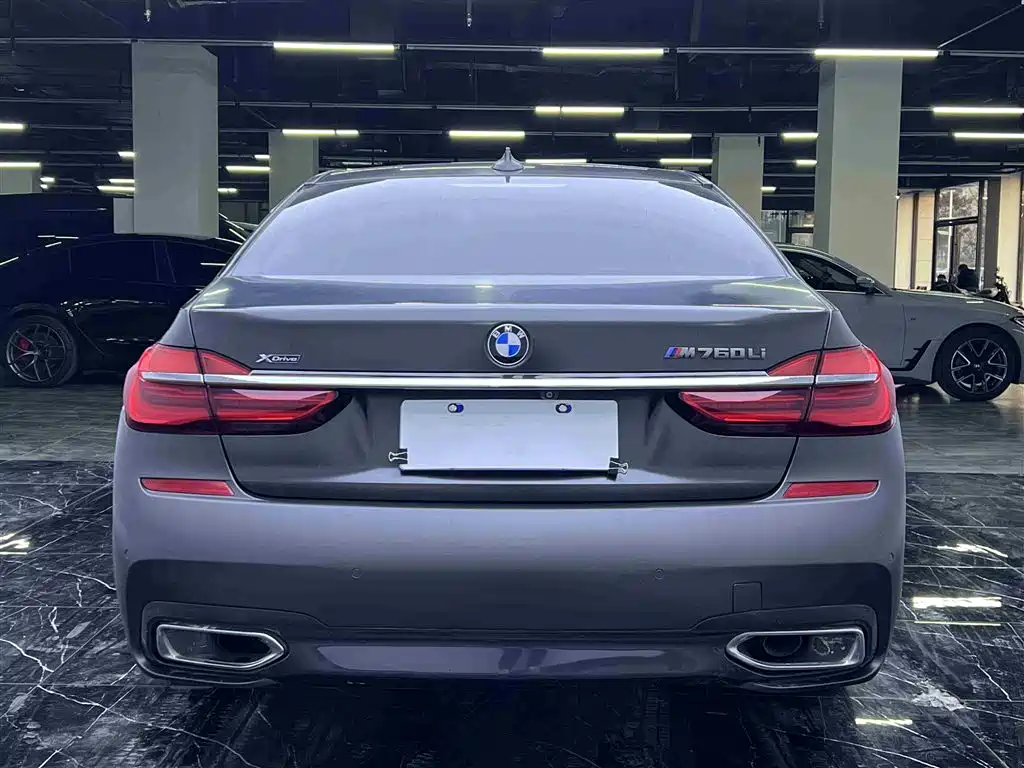 BMW 7 Series 2018 740Li xDrive Premium Type M Sport Package фото 21