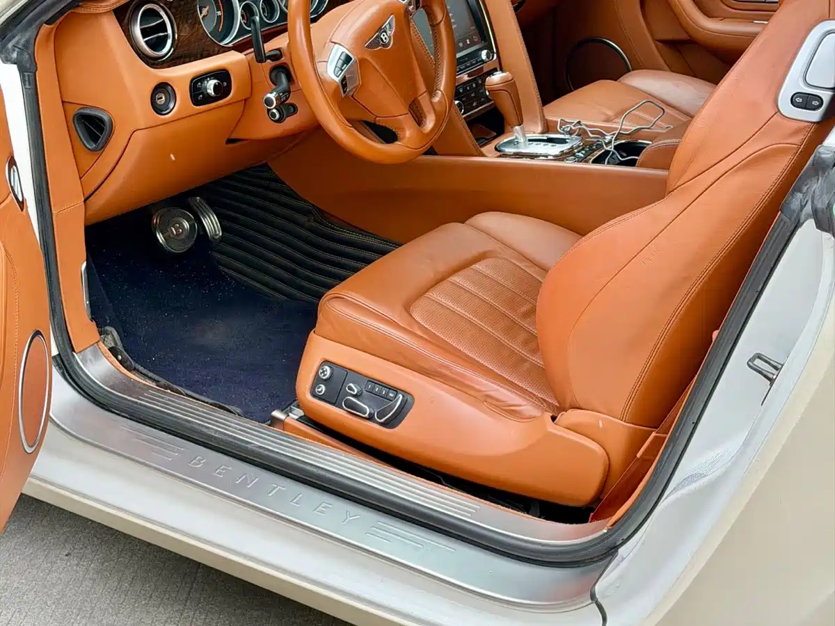 Bentley Continental 2013 2012 4.0T GT V8