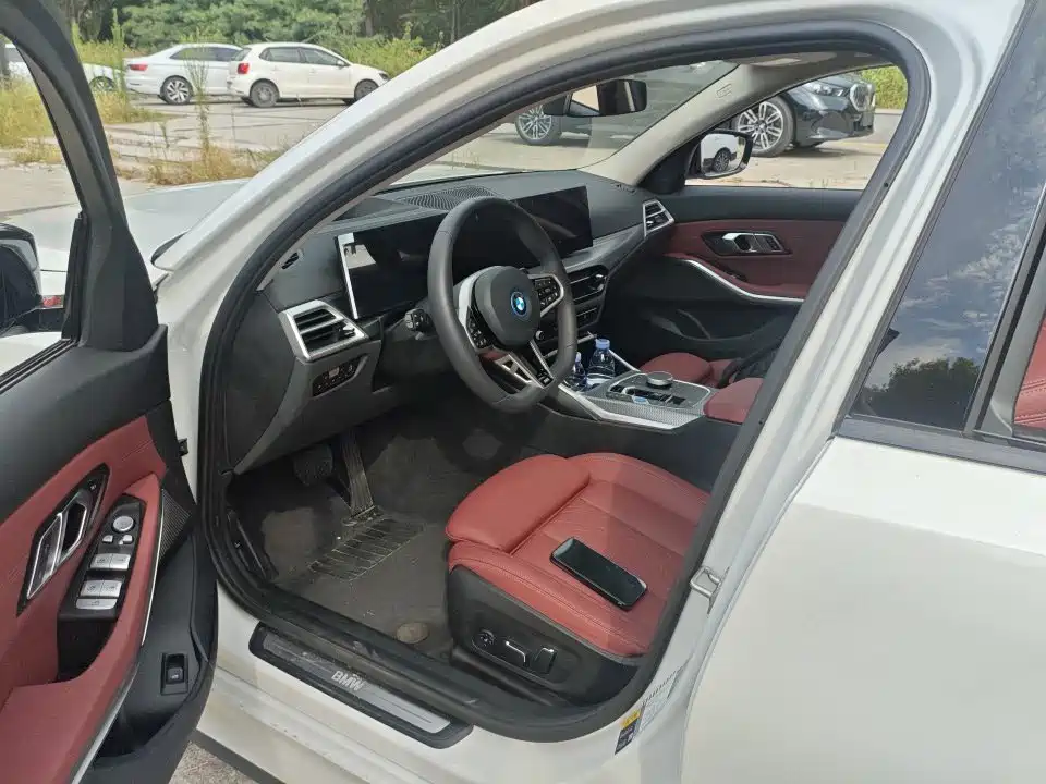BMW i3 2026 2026 Facelift eDrive 40 L Shadowline Package