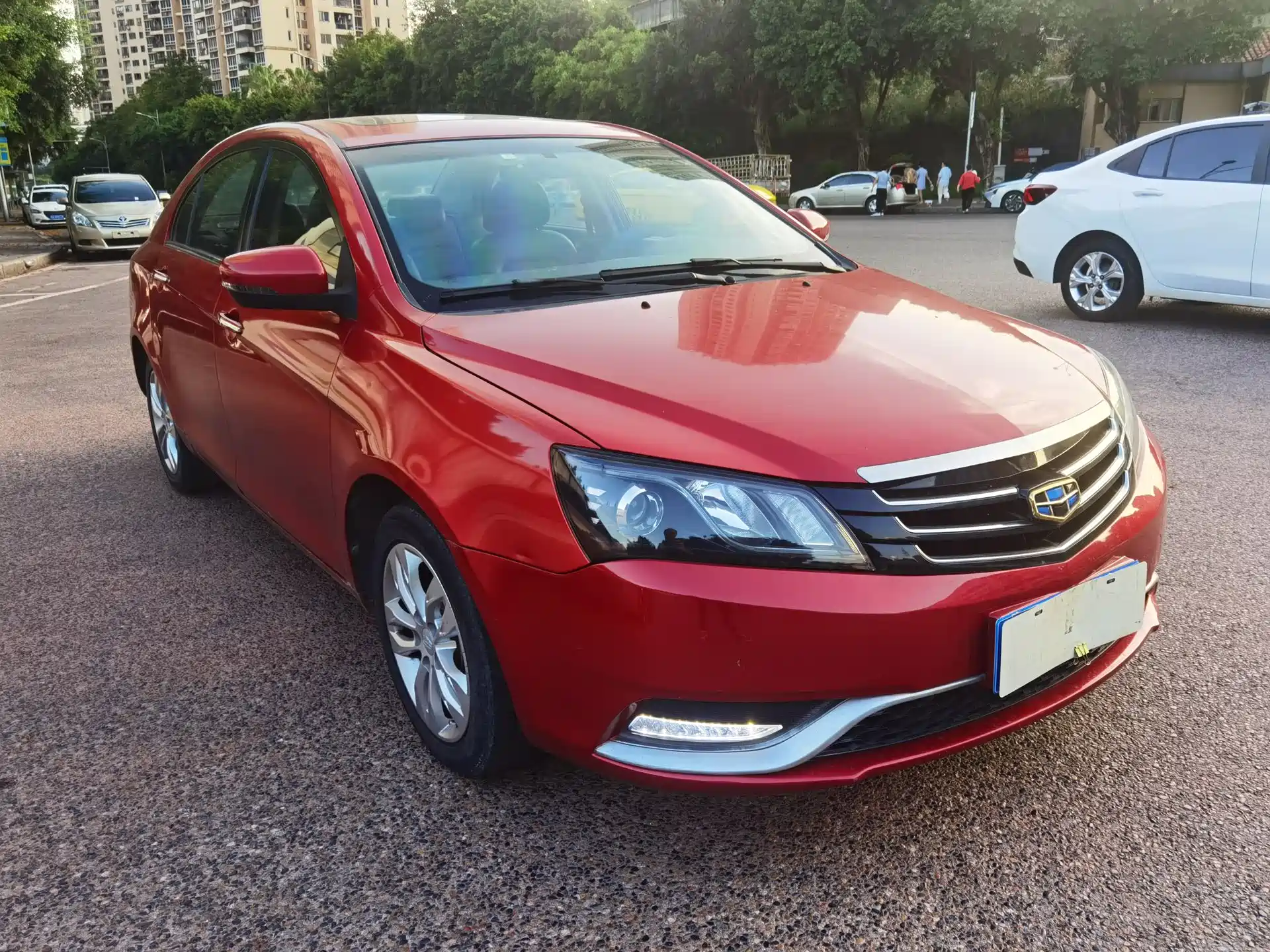 Фото 3 - Geely Emgrand