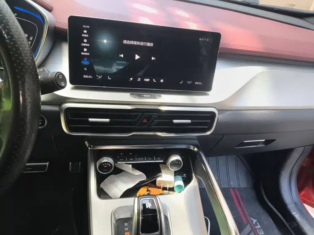 Geely Binyue 2019 2019 Sport 260T DCT Battle China VI