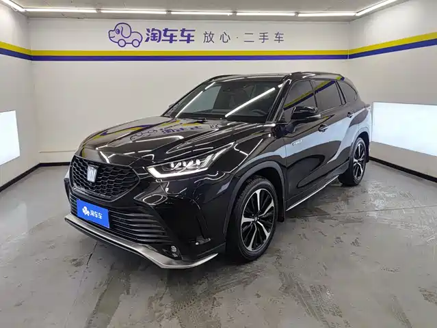 Toyota Crown Kluger 2023
