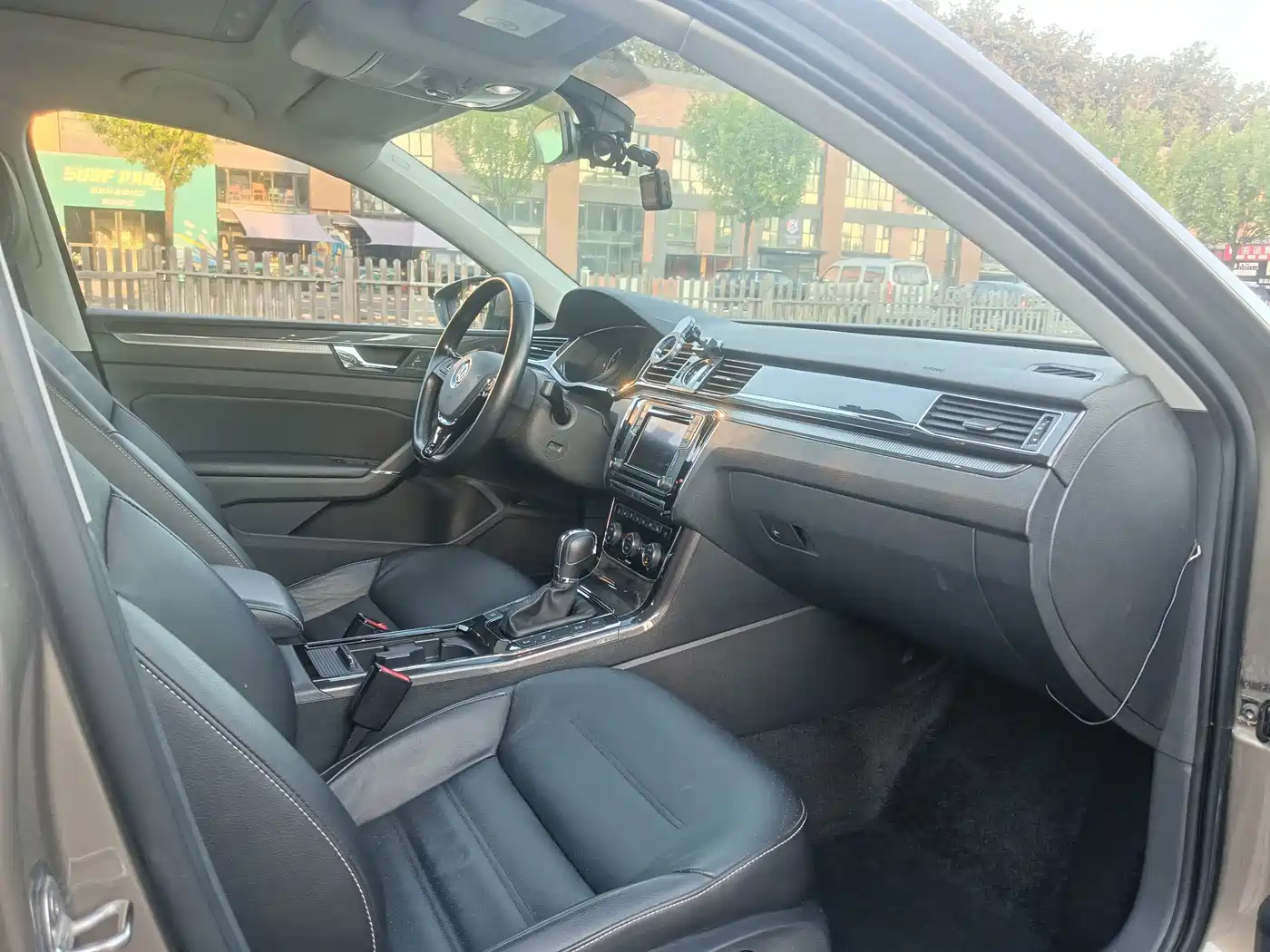 Photo 28 - Volkswagen Passat
