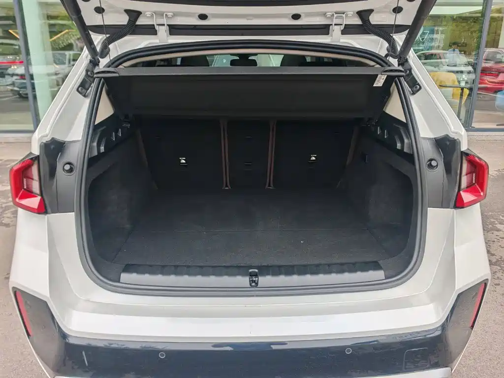 BMW iX1 2024 2023 eDrive25L M Sport Package