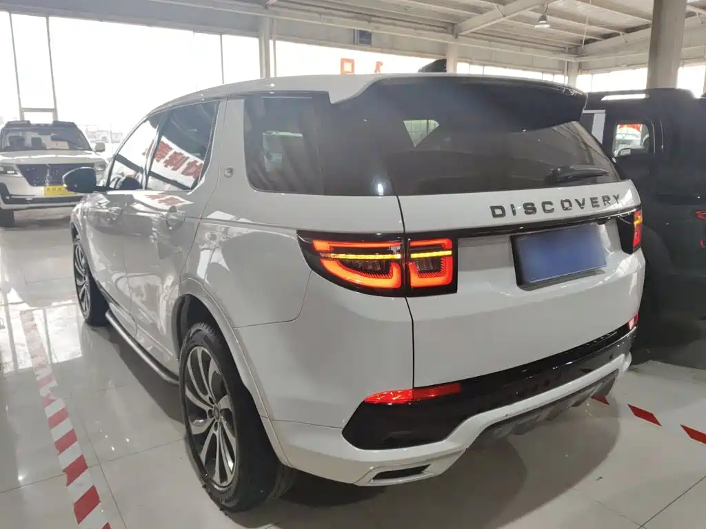 Фото 23 - Land Rover Discovery Sport