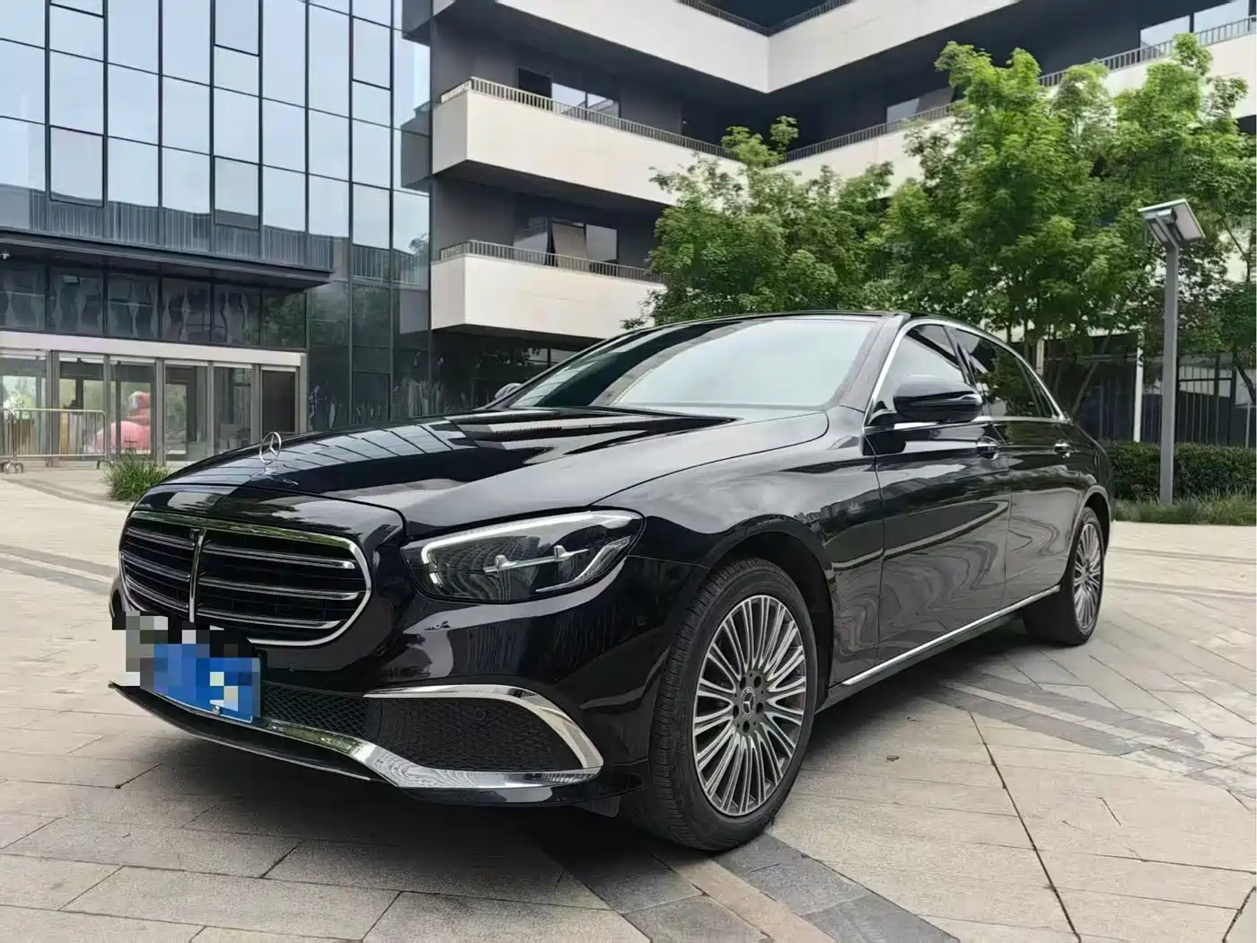  E CLASS