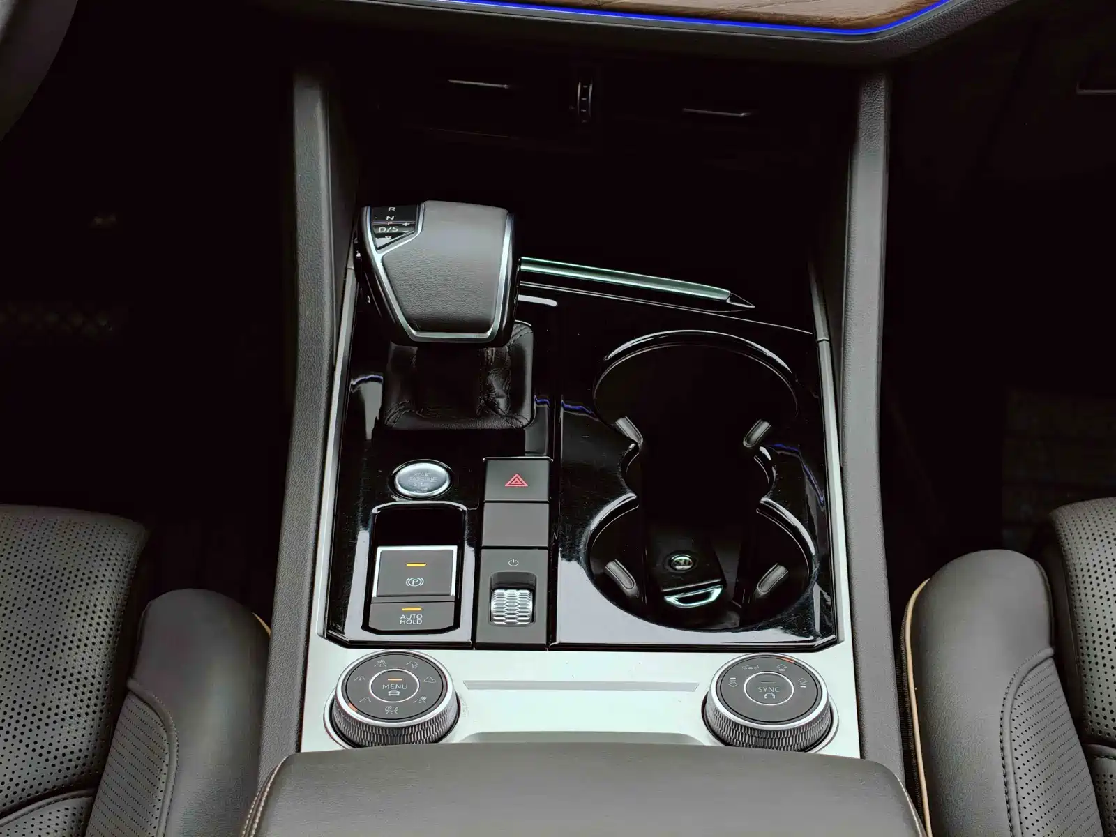 صورة 13 - Volkswagen Touareg