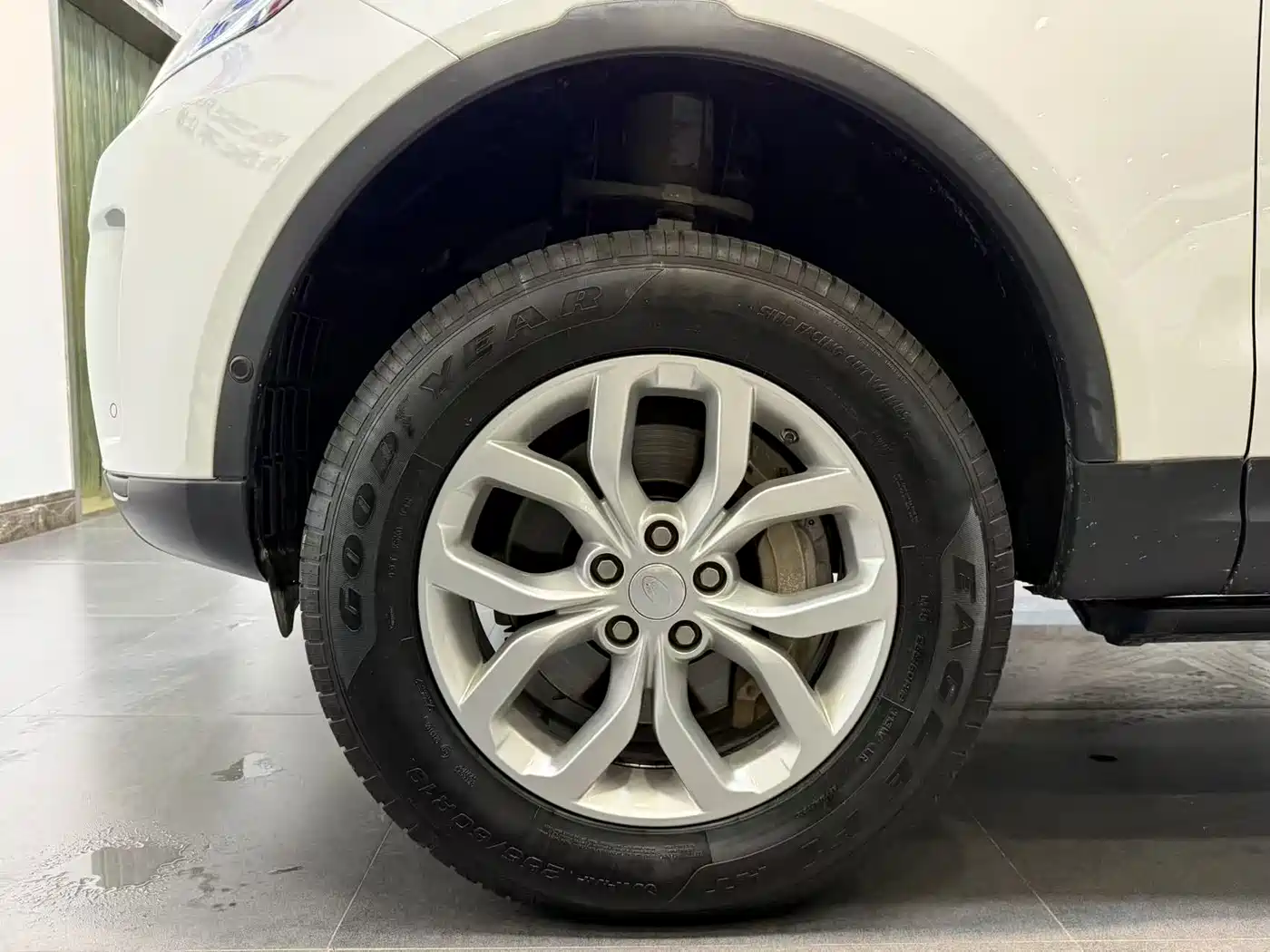 Land Rover Discovery 2019 3.0 SC V6 SE фото 20