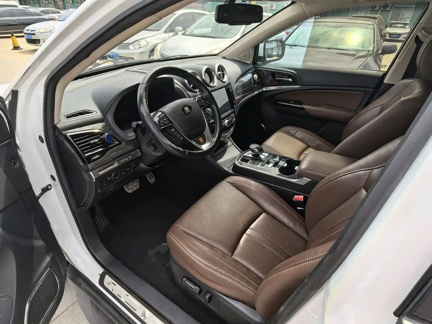 BYD Tang New Energy 2015 2.0T 4WD Flagship фото 7